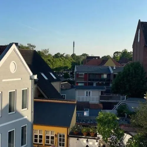 Central Lejlighed I C *